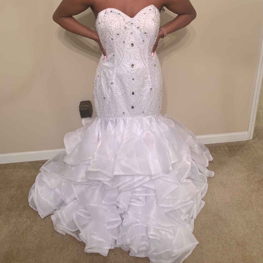 Luxury Beaded White Mermaid Wedding dress - Picture 1 of 2